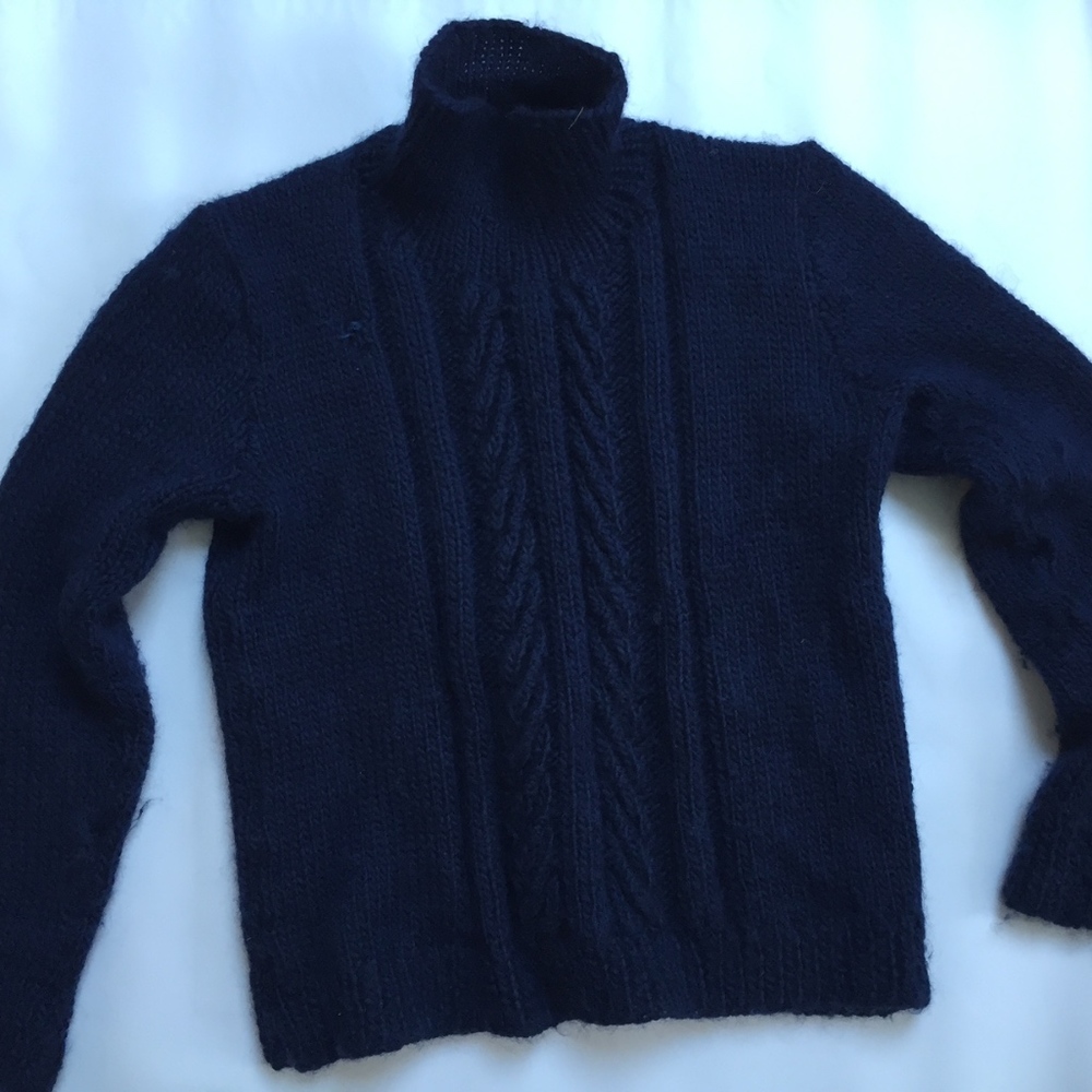 HAND KNIT sweater with ribbing details